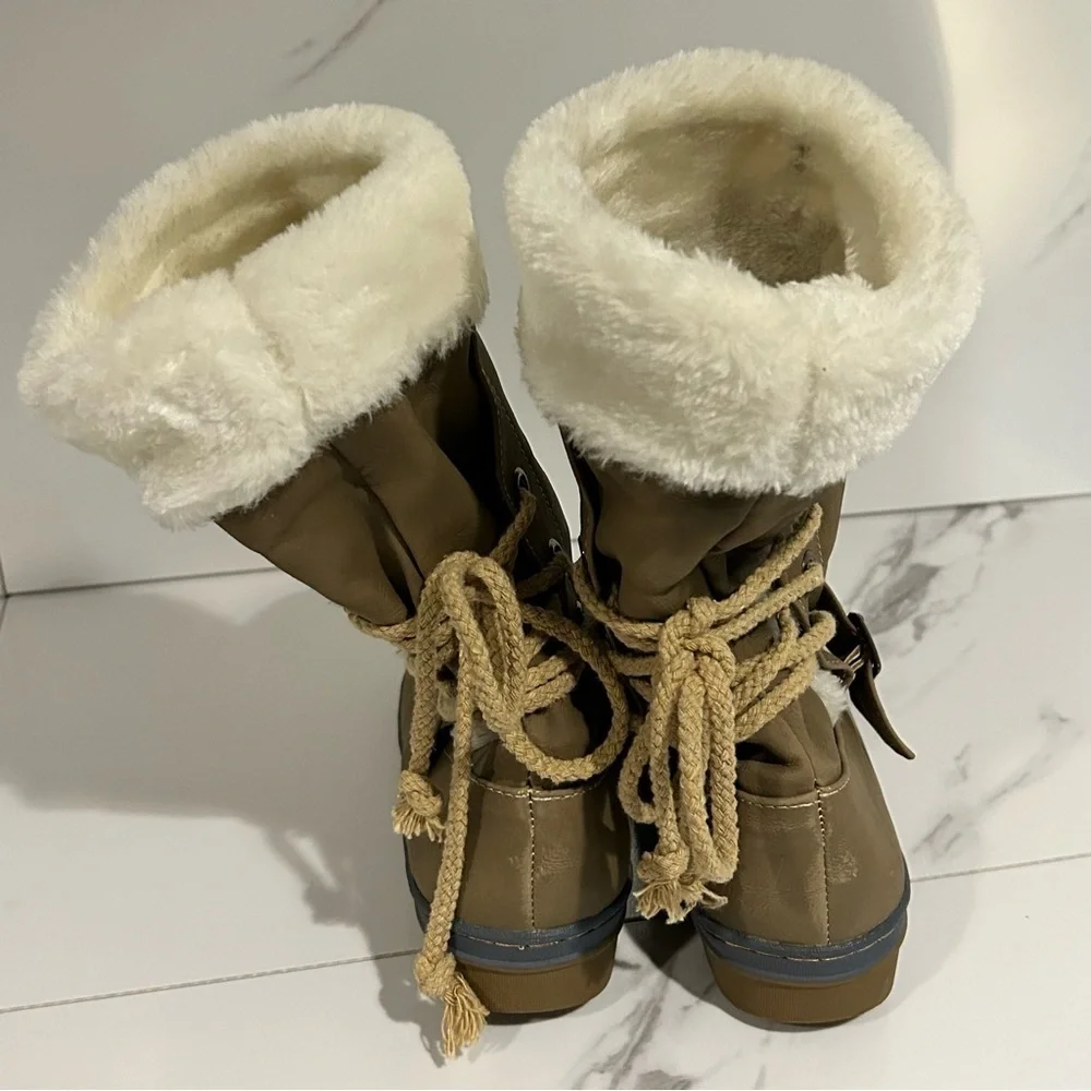 Women's Brown Winter Boots with Cream Fur Lining